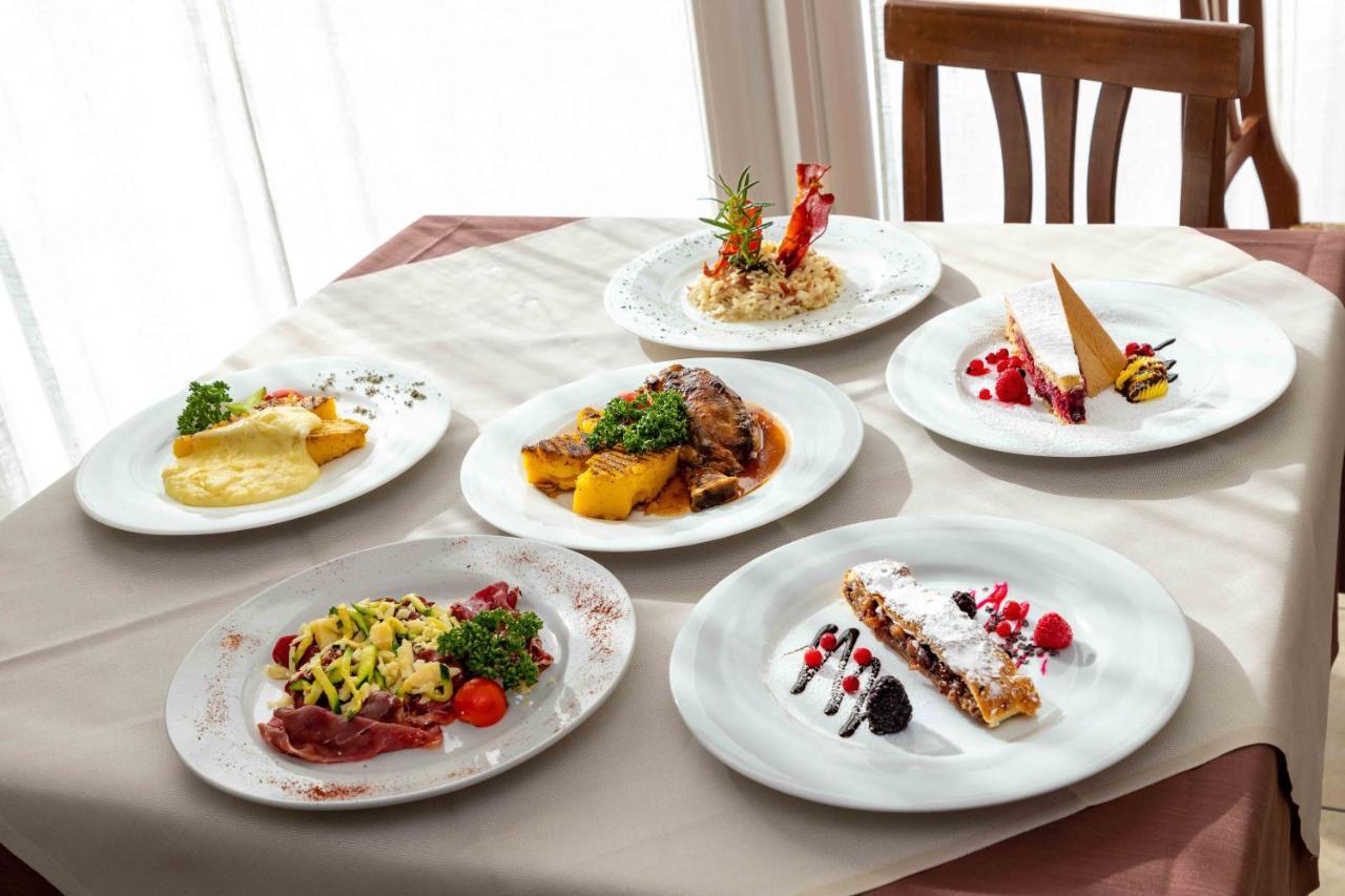Santa Maria ad Nives Hotel Canazei Bagian luar foto