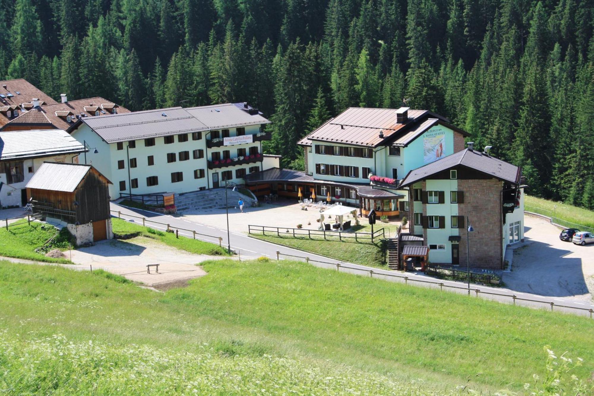 Santa Maria ad Nives Hotel Canazei Bagian luar foto