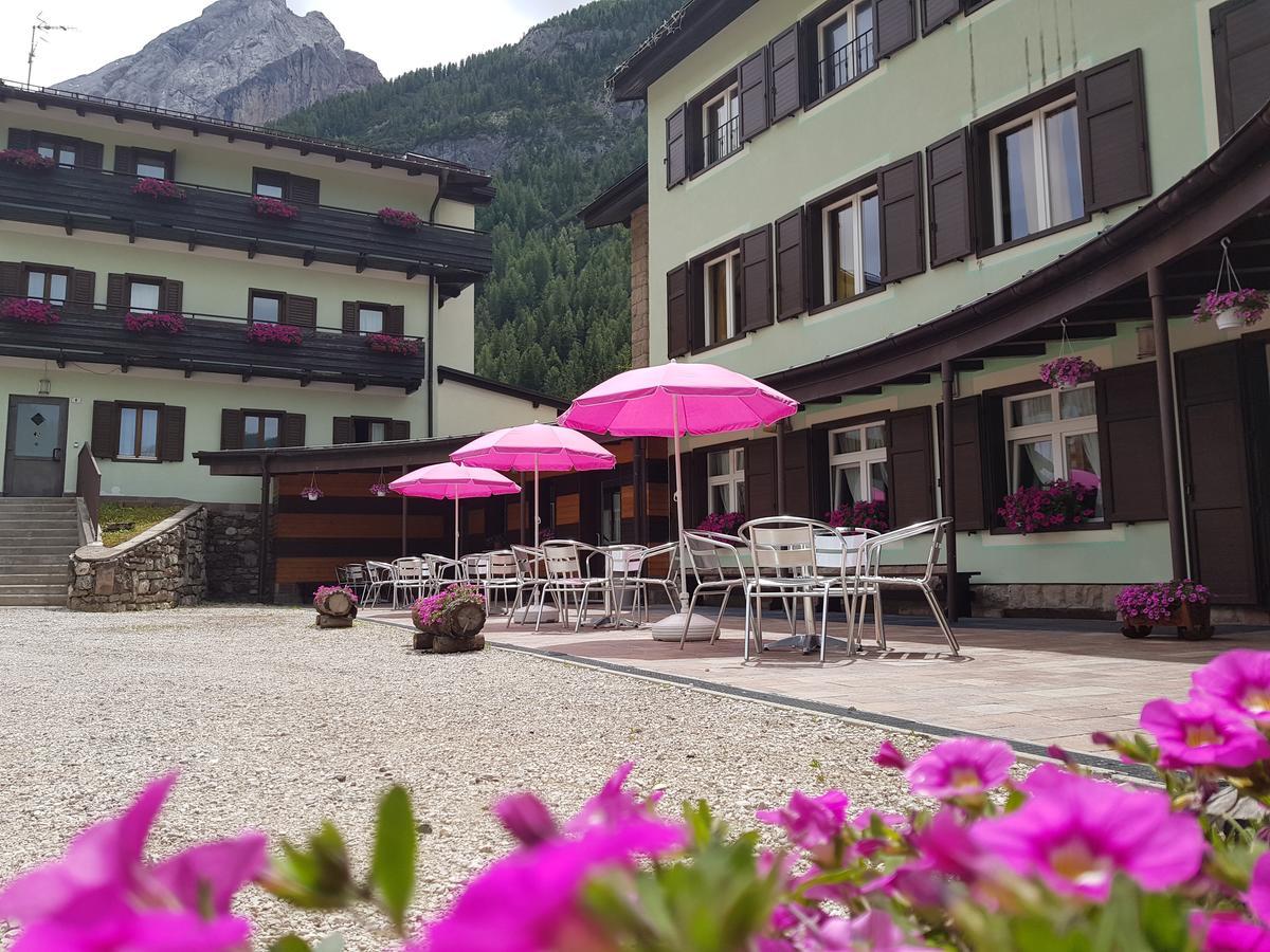Santa Maria ad Nives Hotel Canazei Bagian luar foto